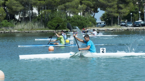 Más de 350 palistas compiten en el Lago Esperanza de Alcúdia