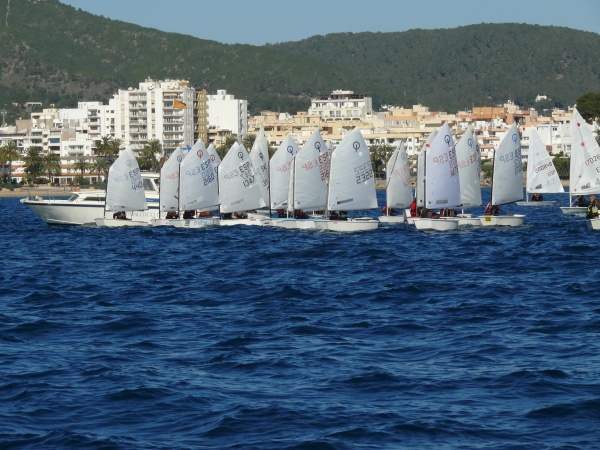 Cartel de lujo para el Trofeo Festes de la Terra del CN Ibiza