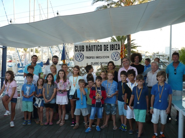 Estel Serra gana el Trofeo Iniciación del CN Ibiza