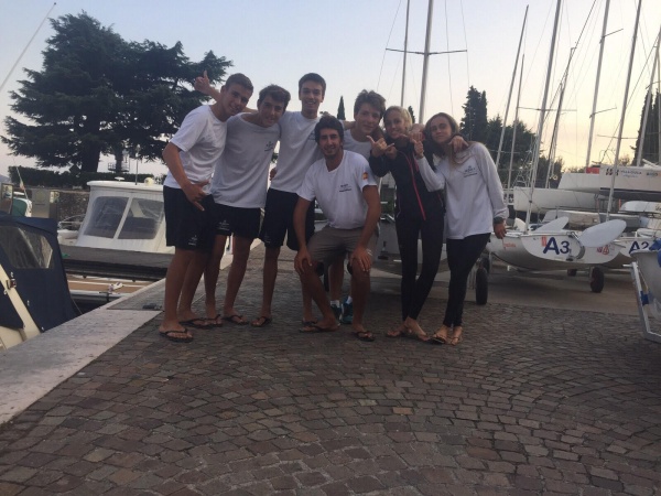 España se mete en la final del Mundial de Team Racing de 420