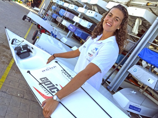 Raquel Bota viaja a Tahití para participar en el mundial de Surf Ski