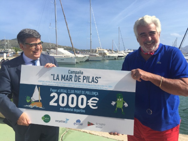 El Real Club Náutico de Pollença recoge 100 kilos de pilas