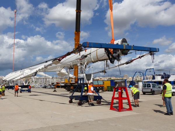 Espectacular desarbolado del superyate Kokomo en STP Shipyard