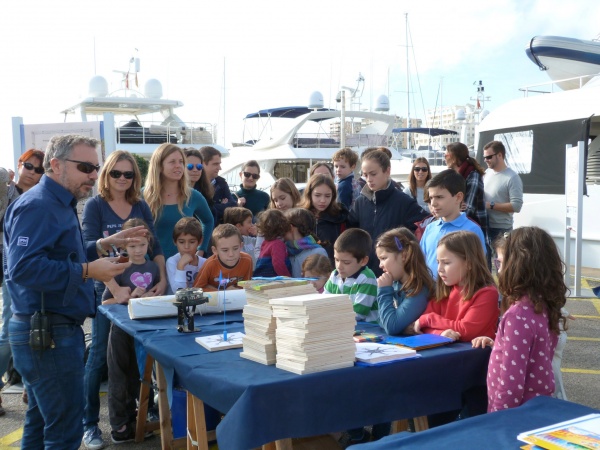 Los niños toman Marina Port de Mallorca en una jornada lúdica