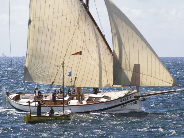 Las medallas  de otros que se cuelga el Pacte