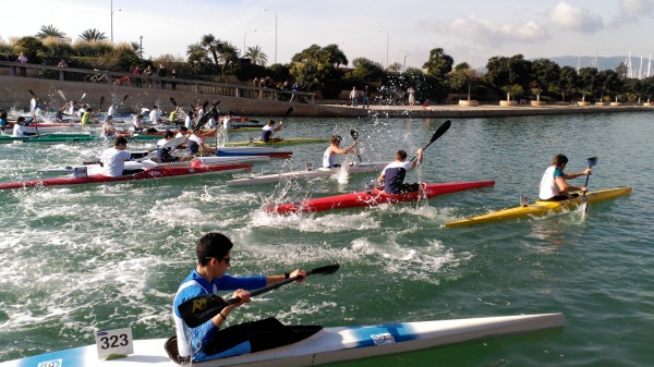 El Parc de la Mar atrae más palistas cada año