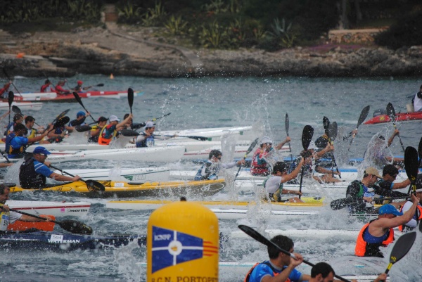 200 piragüistas participan en  la Copa de España de Kayak de Mar