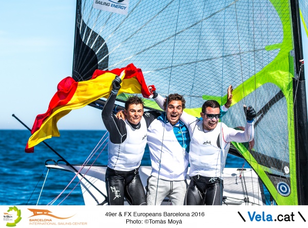 Botín/López se cuelgan el oro y Echegoyen/Betanzos, el bronce, en el Europeo de 49er y FX