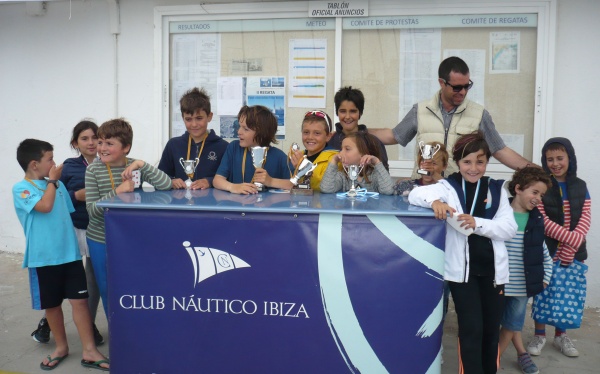 Connor Lancellotti se lleva el Trofeo Pupilóptica de Optimist