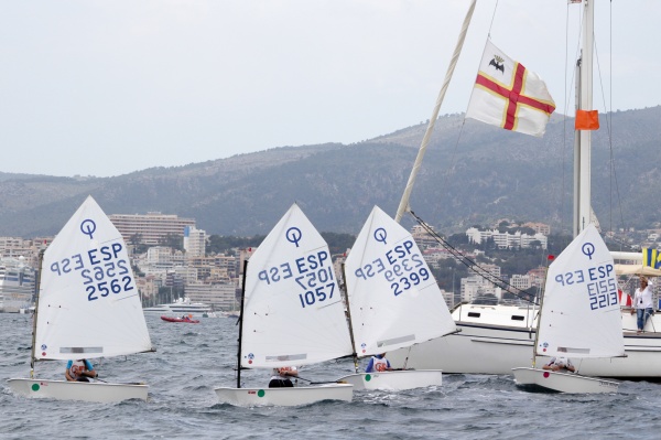 Vibrante final del Campeonato de Baleares de Optimist por equipos