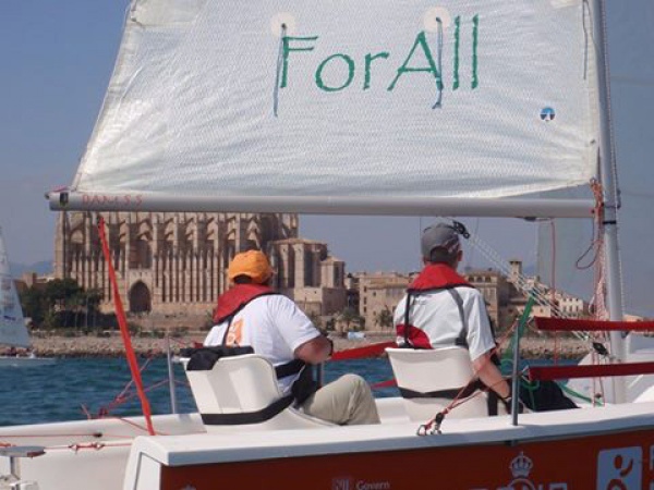 Se pone en marcha la Escuela Verano de Vela adaptada de la Fundación Handisport