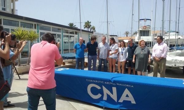 El CN s’Arenal recibe a sus campeonas del Mundo