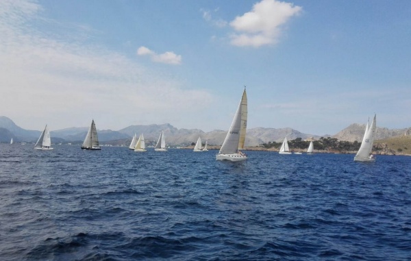 La falta de viento fue la protagonista del Trofeu Vinyes Mortitx