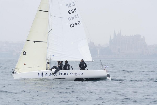 Una flota de 26 barcos competirá en el VI Trofeo Bufete Frau de Club de Mar