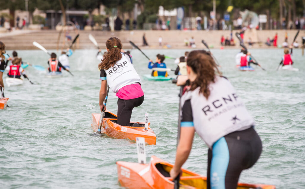 Cosecha anual de 21 medallas para los palistas del RCNP-OS La Caixa