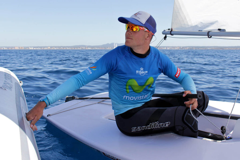 Joan Cardona no da opción a sus rivales en el autonómico