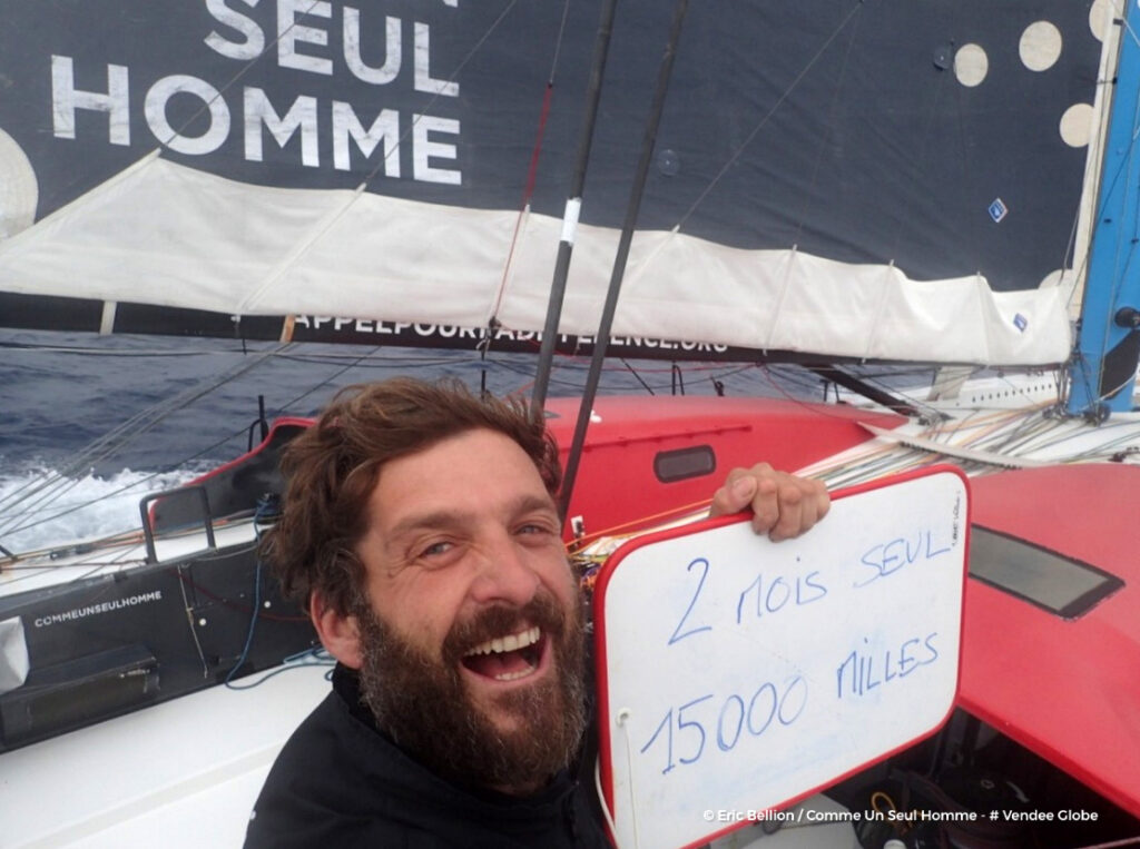El líder de la Vendée Globe, atrapado en las calmas ecuatoriales