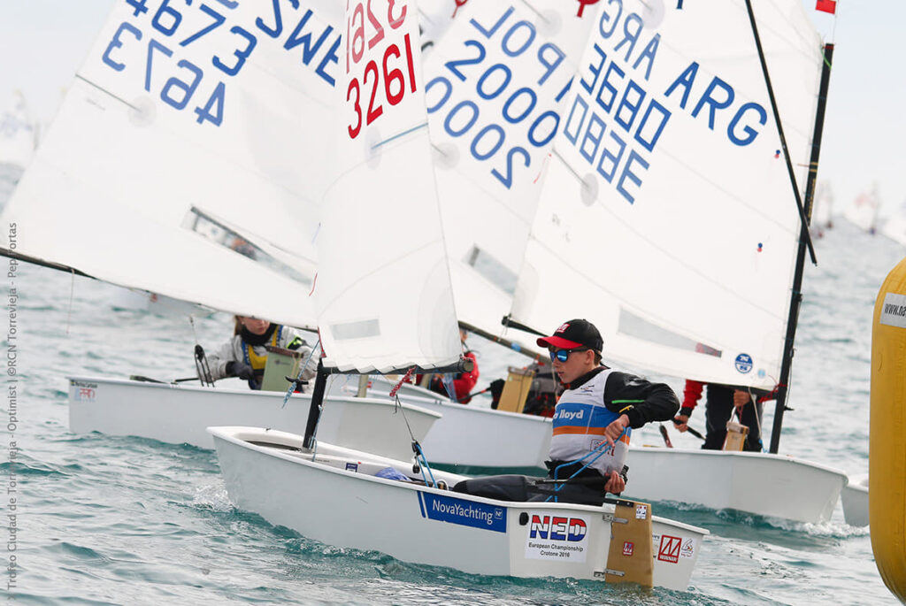 Paul Hameeteman reina entre casi 400 optimist