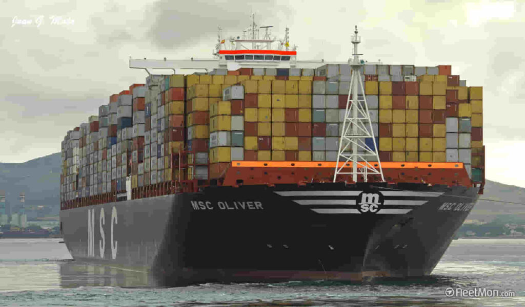 Los portacontenedores cuatrillizos más grandes del mundo