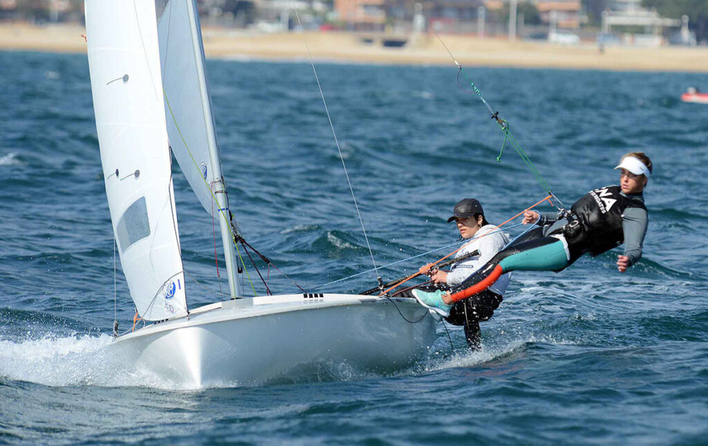 Clara Llabrés se adjudica la Regata MedSailing-EUROCUP de 420