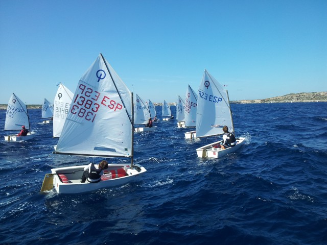 Mahón se prepara para el autonómico de la clase Optimist