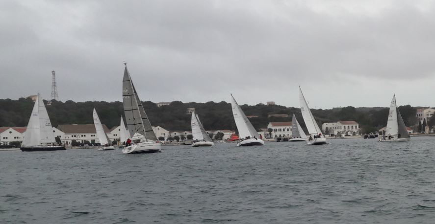 El ‘Alba III’ gana la Regata Viejo Club del Marítimo Mahón