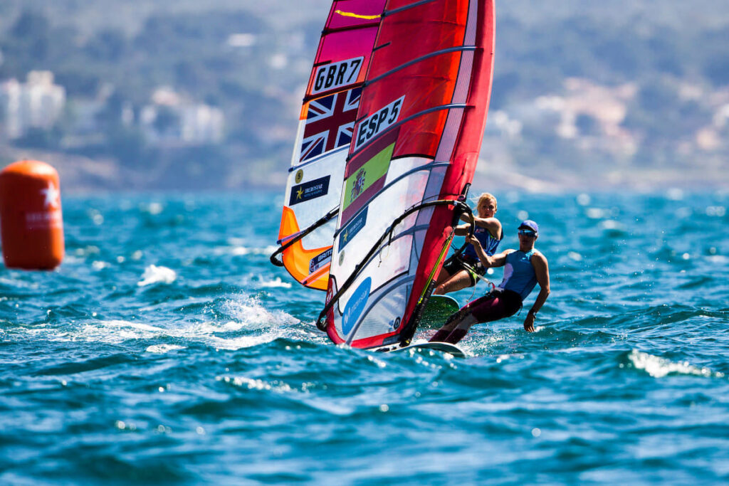 La española Marina Alabau se coloca líder de la tabla femenina