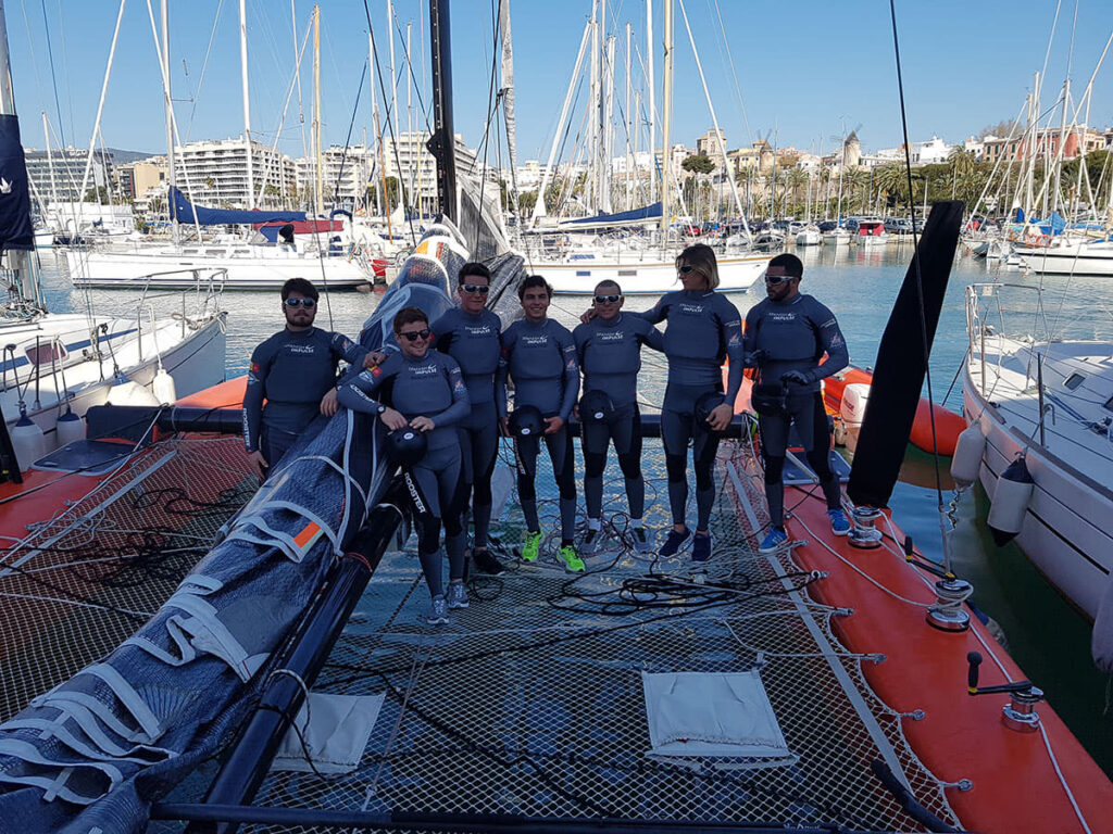 El equipo español de la Youth America’s Cup entrena en el RCNP