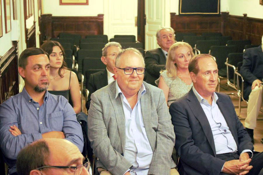 IFSUA denuncia la incompatibilidad del director general de Pesca