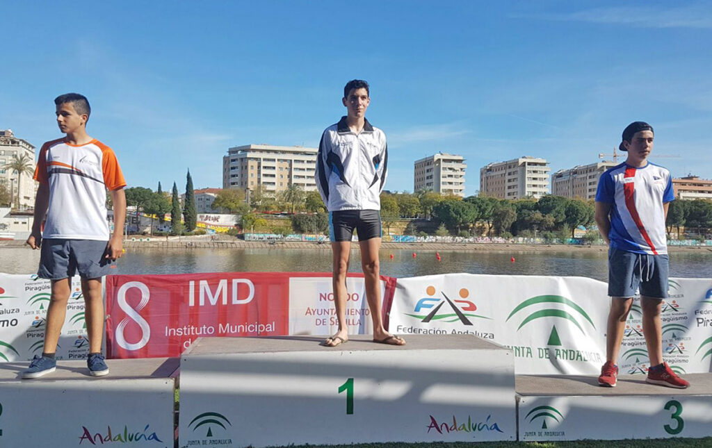Baleares copa la élite del piragüismo de jóvenes promesas