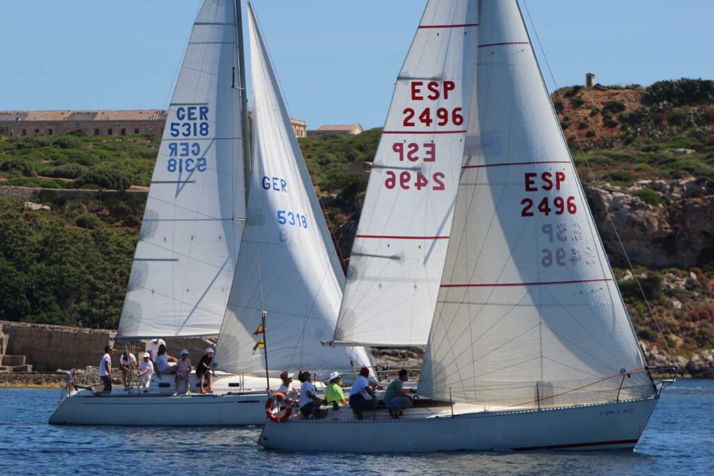 150 deportistas participaron en la Regata Día del Club Marítimo