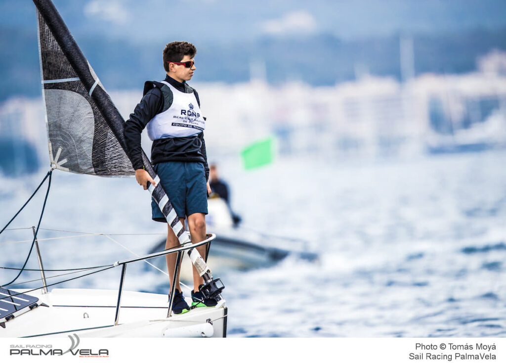 La flota de Sail Racing PalmaVela toma la Bahía