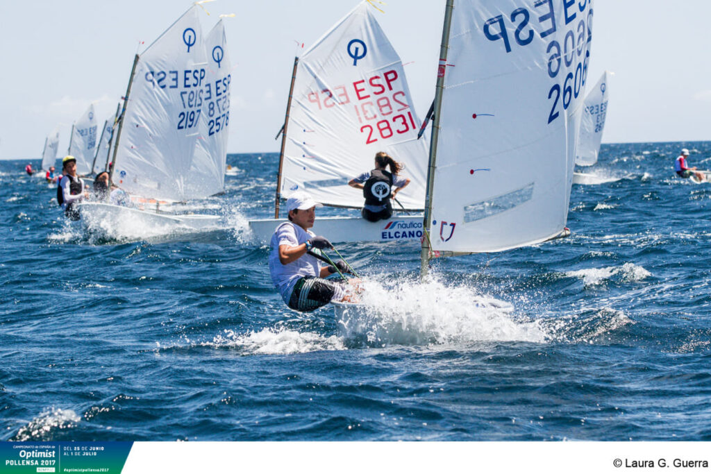 Álvarez-Dardet y Lladó llegan al último día separados por tres puntos