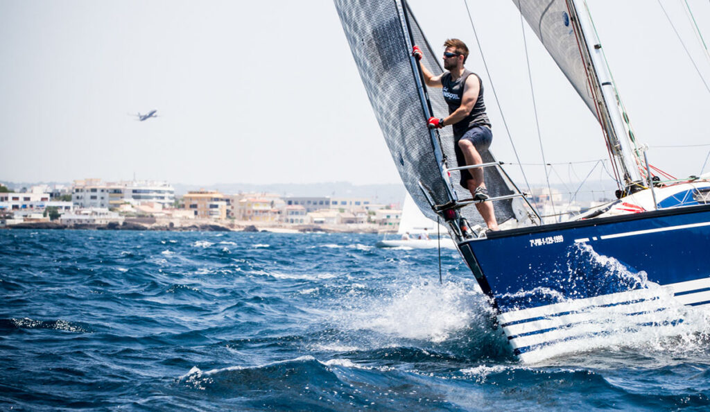 El buen viento hizo lucir el Trofeo de las Fuerzas Armadas