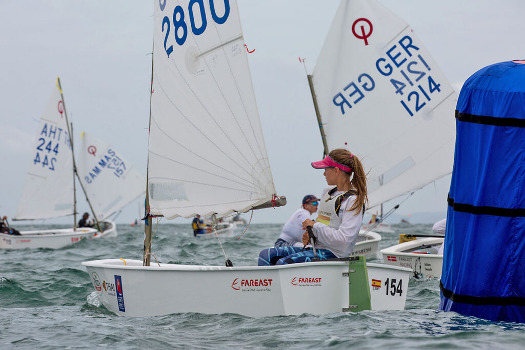 María Perelló lidera el Mundial de Optimist a falta de una jornada