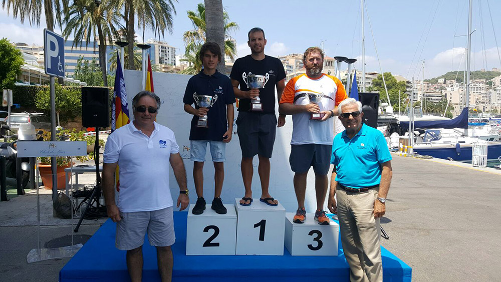 El III Trofeo Club de Mar reunió a 120 palistas de siete clubes