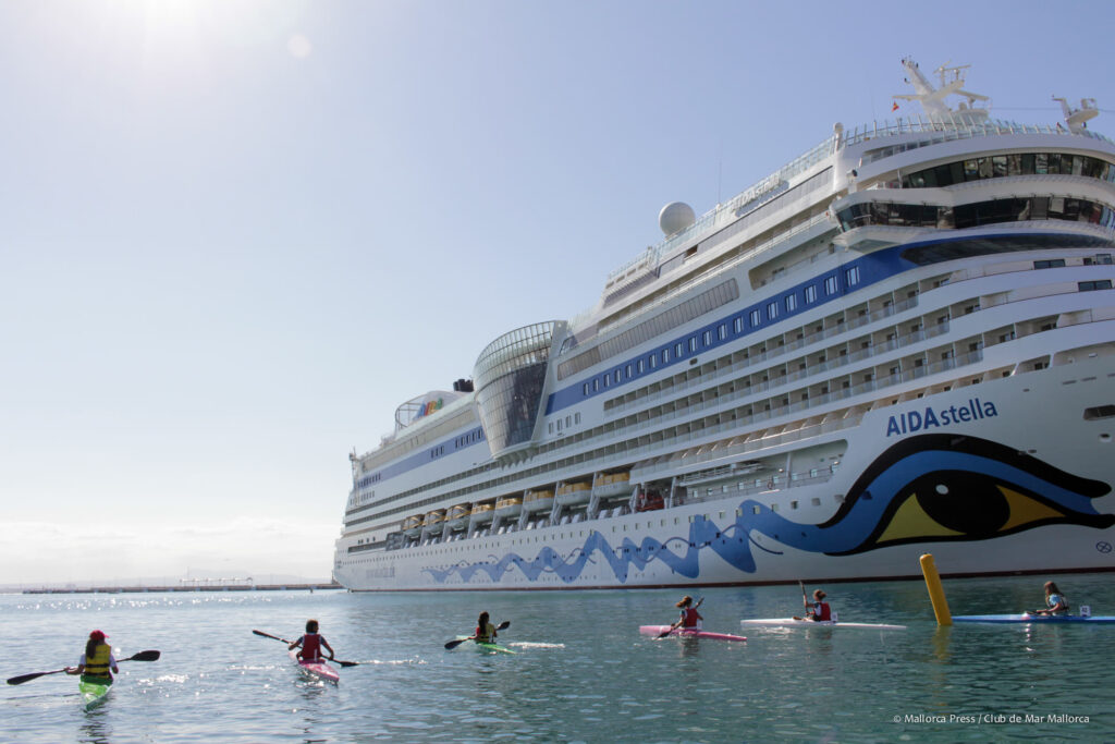 El Trofeo Club de Mar Piragüismo se consolida en su tercera edición