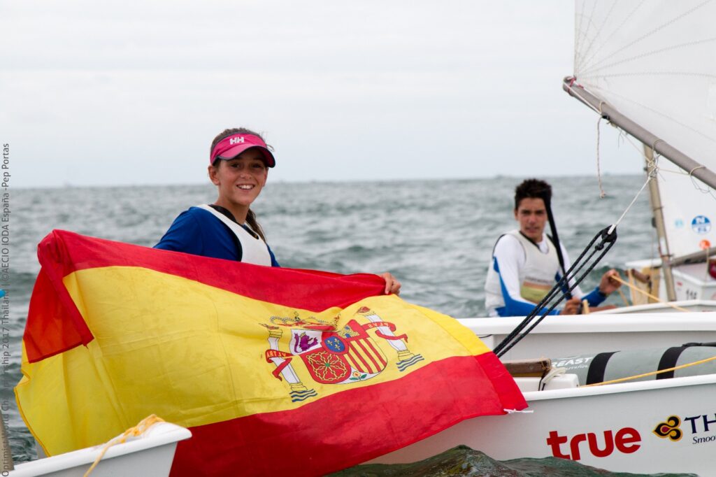 La mallorquina María Perelló, campeona del mundo de Optimist