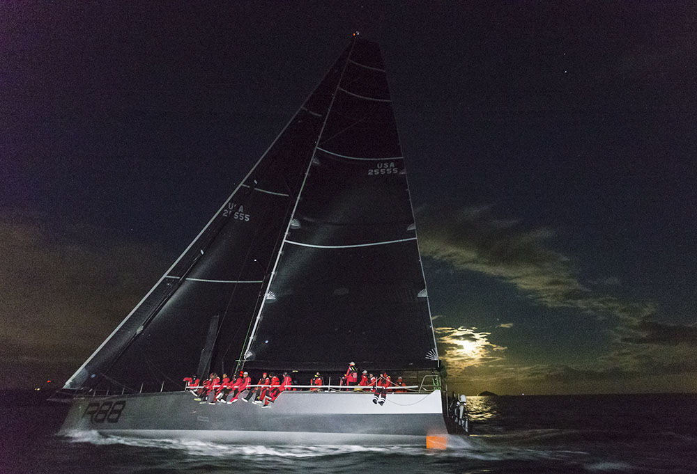 El Rambler gana en tiempo real la Rolex Fastnet Race