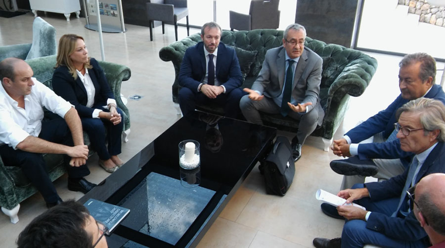 Una pasarela peatonal unirá el Moll d’en Pons y Cala Corb