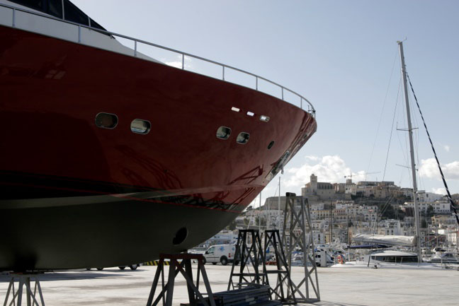 Varadero Ibiza estrena la placa EMAS