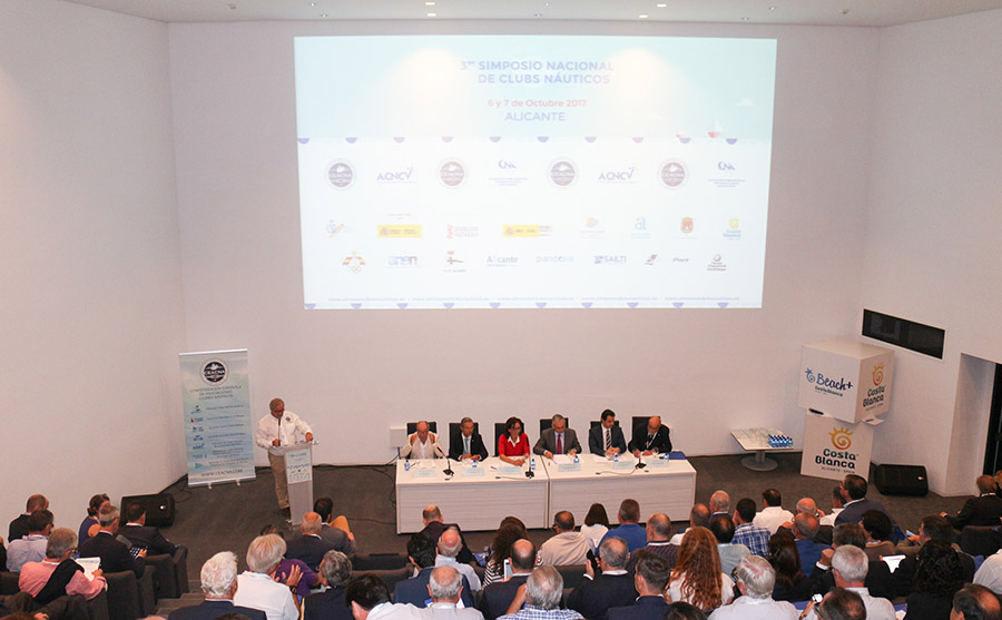 Alertan del peligro de «desaparición» de clubes náuticos en la Comunidad Valenciana