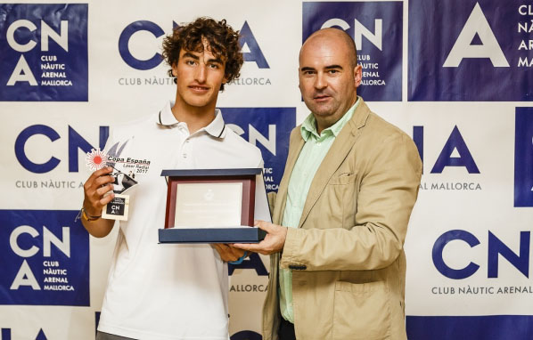 Pep Cazador se hace con la Copa de España de Laser Radial sub17