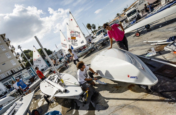 Más de 100 regatistas compiten en la Copa de España de Laser Radial