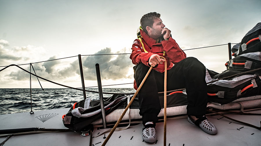 Los Doldrums frenan a los líderes de la Volvo Ocean Race