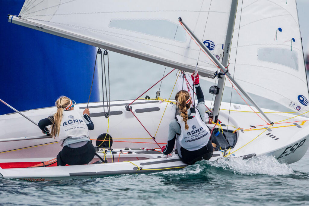 Lang y Provenzal se colocan sextas en el mundial juvenil de 420 en China