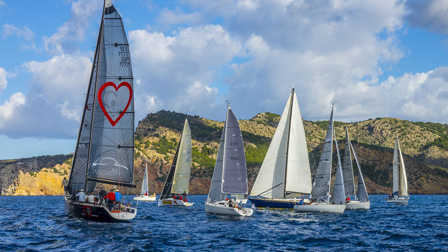 Petrus-k y Fehurihi ganan la primera regata del año en Andratx