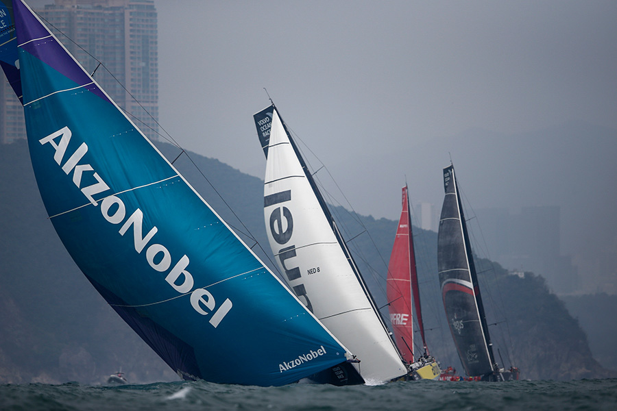 El AkzoNobel lidera la flota de la Volvo hacia Auckland