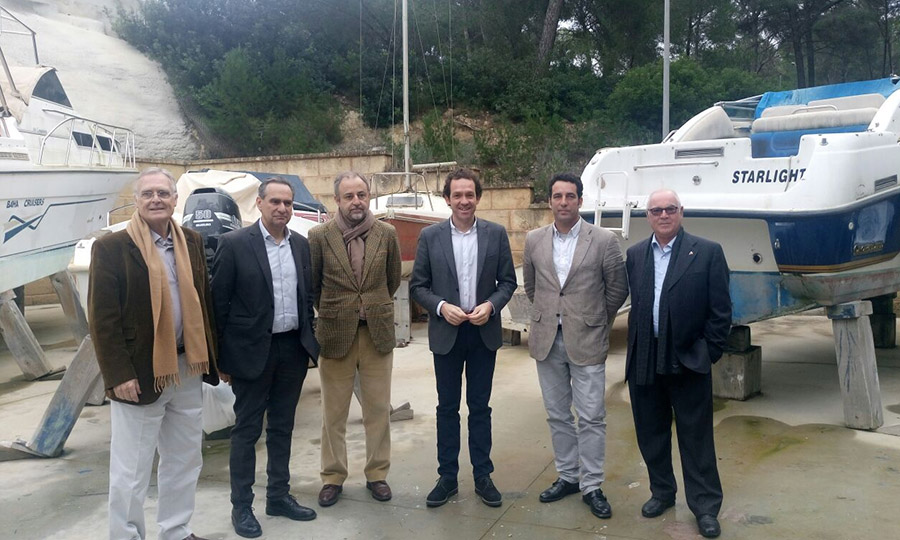 Ports IB retirará 200 barcos abandonados en los puertos