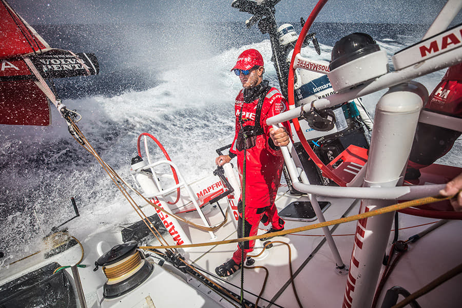 El MAPFRE sigue recortando millas y ya es segundo